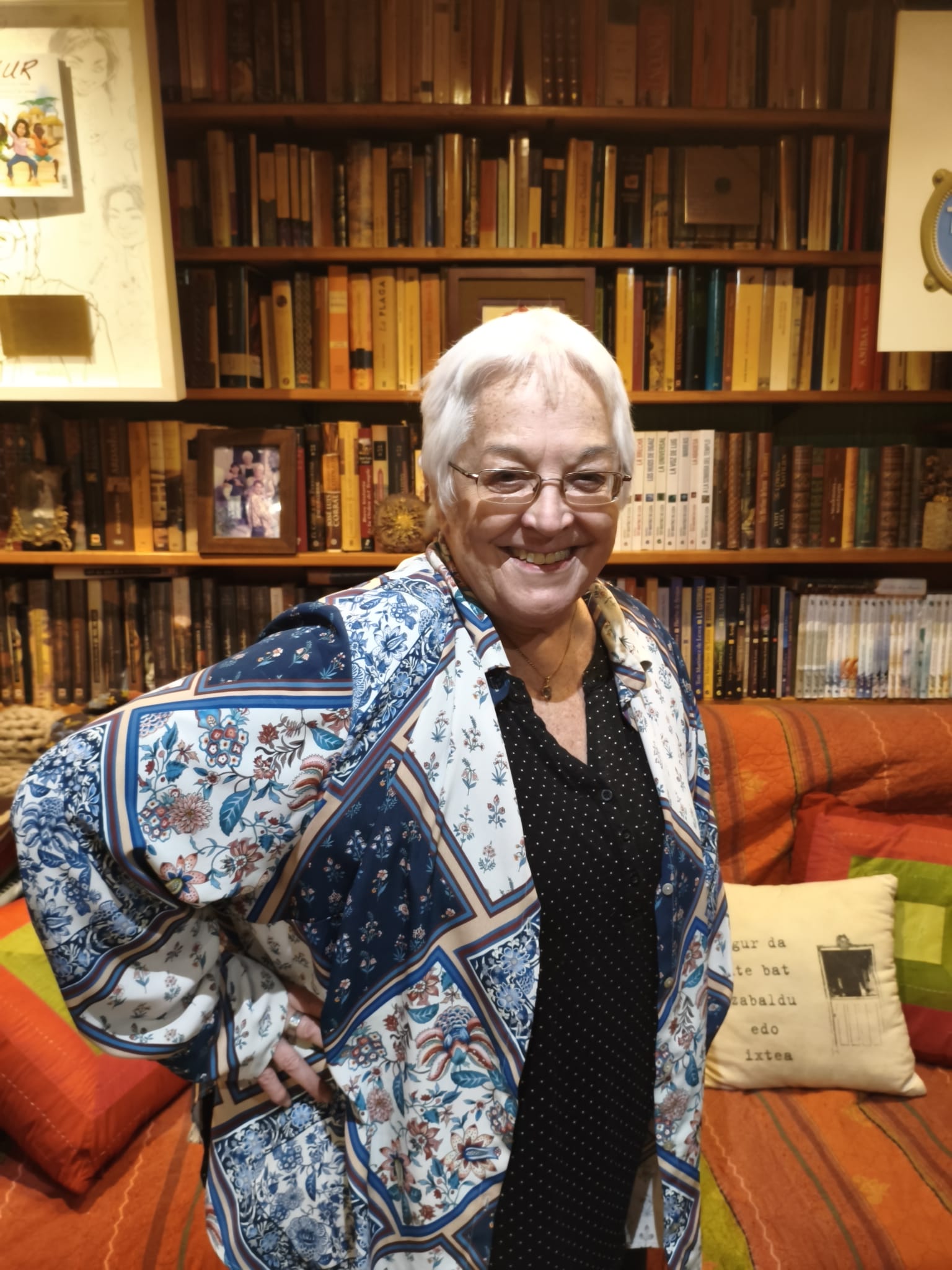 <p style="text-align: justify;">Toti Martinez de Lezearekin hizketan</p>